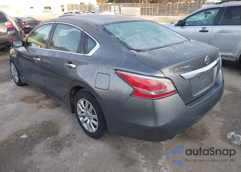 2015 Nissan Altima 2.5 S z USA, uszkodzony, nr VIN 1N4AL3APXFC181369